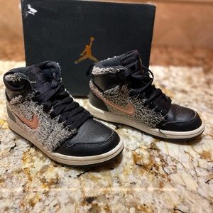 Girls Jordan 1 Retro High Top Sneakers - Size 12c